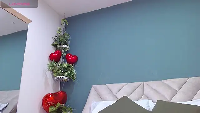 Snapshot of SharisWillian chatting on March 13, 4:05 am SharisWillian online show from March 13, 4:05 am