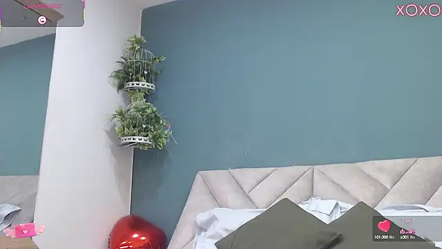 Snapshot of SharisWillian chatting on September 13, 4:23 am SharisWillian online show from September 13, 4:23 am