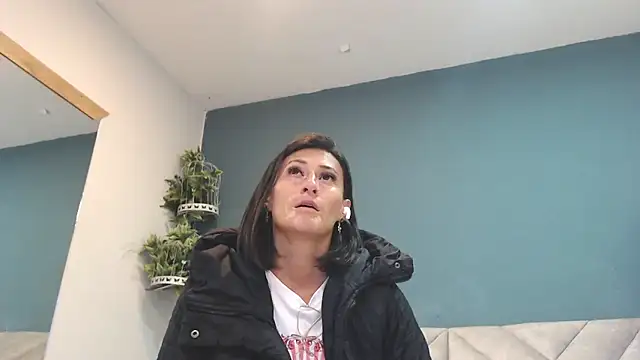 SharisWillian online show from May 14, 3:46 am
