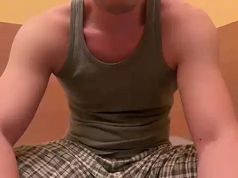 Snapshot of etat_onn chatting on September 19, 10:32 pm etat onn online show from September 19, 10:32 pm