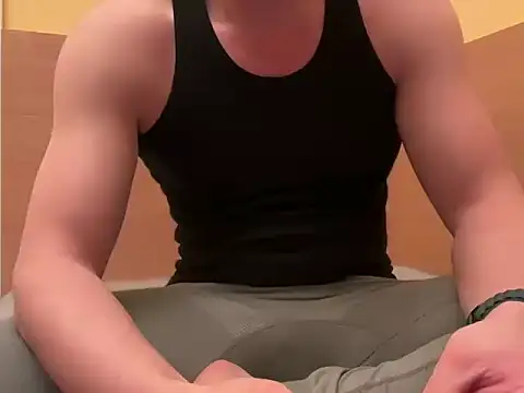 Snapshot of etat_onn chatting on October 2, 10:28 pm etat onn online show from October 2, 10:28 pm