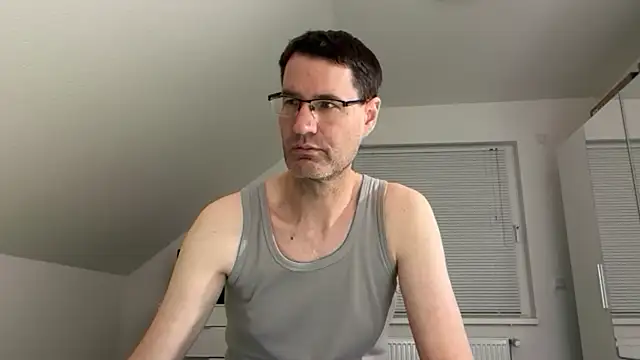 zxzx cam1 online show from February 8, 6:00 pm