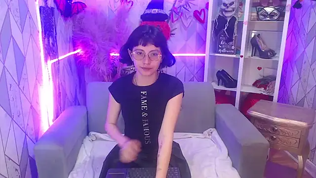 charlottemoonxz online show from October 20, 5:35 pm