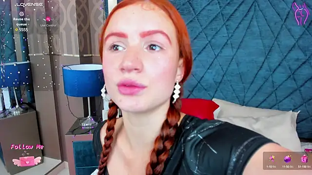 Snapshot of AdelaineBest chatting on January 12, 5:56 am AdelaineBest online show from January 12, 5:56 am