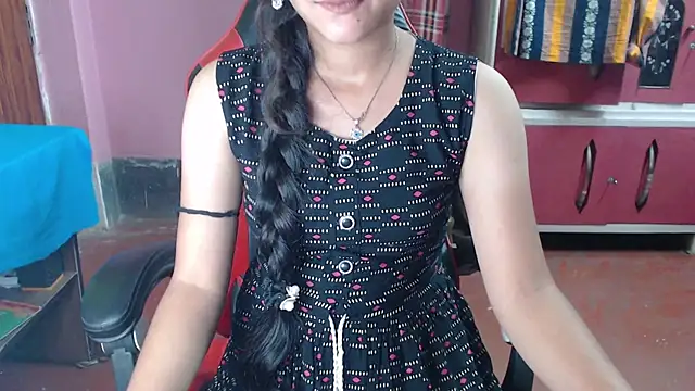 Snapshot of Angel_Alison_ chatting on April 24, 11:01 am Angel Alison online show from April 24, 11:01 am