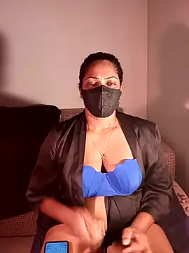 Snapshot of Kim_kardashia1 chatting on January 2, 4:02 pm Kim kardashia1 online show from January 2, 4:02 pm