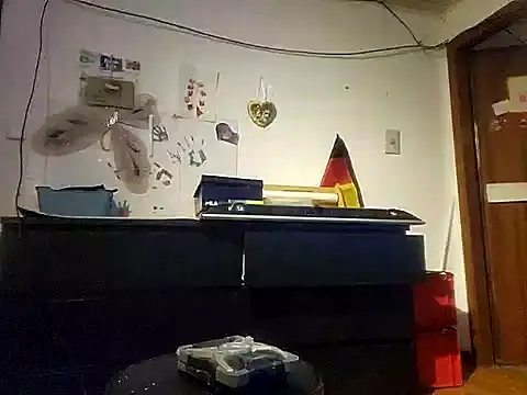 Snapshot of 0815lukas2024 chatting on January 28, 10:34 pm 0815lukas2024 online show from January 28, 10:34 pm