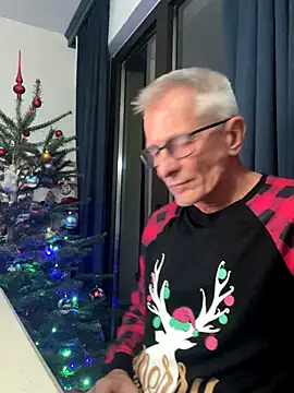 Snapshot of Alexwawapl chatting on December 18, 7:42 pm Alexwawapl online show from December 18, 7:42 pm