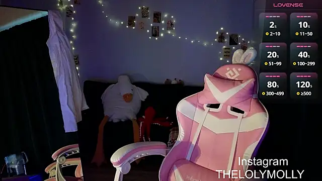 Snapshot of LolyMolli chatting on February 7, 2:15 pm LolyMolli online show from February 7, 2:15 pm