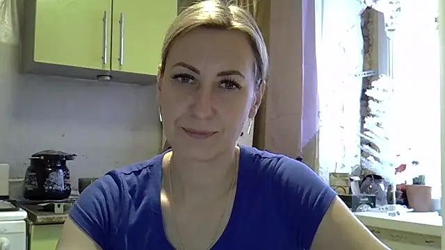 Snapshot of AshleyXHoney chatting on December 24, 7:06 am AshleyXHoney online show from December 24, 7:06 am