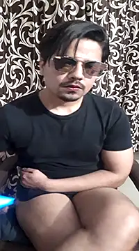 Snapshot of 69venom69 chatting on February 17, 10:40 am 69venom69 online show from February 17, 10:40 am