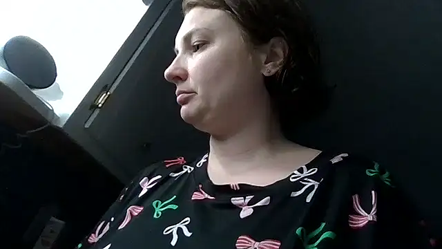 MilfyMrsRobinson online show from December 17, 12:00 pm