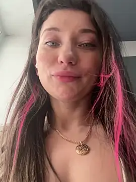 Snapshot of MooonReal chatting on January 13, 6:06 am MooonReal online show from January 13, 6:06 am