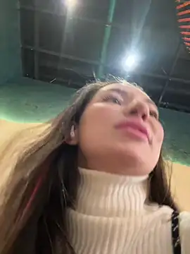 Snapshot of MooonReal chatting on March 11, 3:37 am MooonReal online show from March 11, 3:37 am