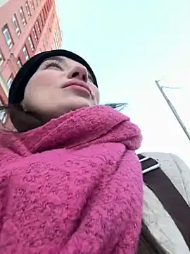 Snapshot of MooonReal chatting on March 12, 3:02 am MooonReal online show from March 12, 3:02 am