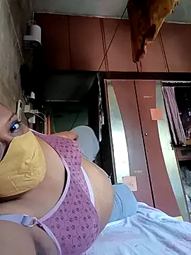 Snapshot of Love_Jenny chatting on November 3, 6:03 am Love Jenny online show from November 3, 6:03 am