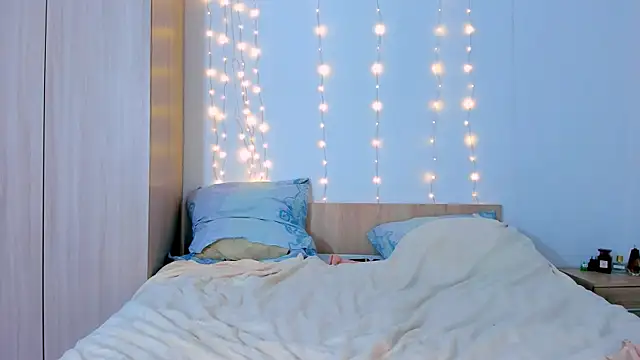 evelinal ove online show from February 13, 4:07 pm