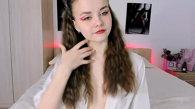 evelinal ove online show from March 9, 5:11 am