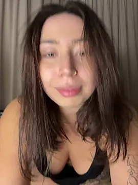 KimArts online show from November 12, 8:52 pm