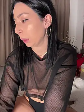 KimArts online show from February 17, 7:53 pm