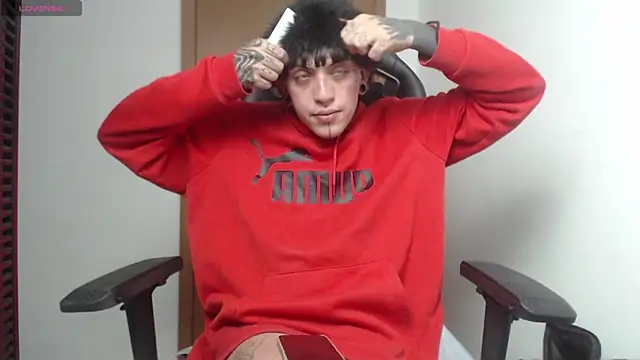 charlotbelucci  online show from October 22, 7:41 am