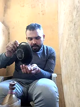 ListedLoin online show from January 27, 2:24 pm