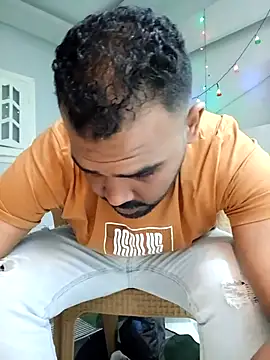 ListedLoin online show from March 12, 7:49 pm