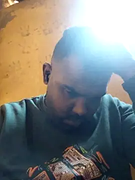 ListedLoin online show from March 5, 1:51 pm