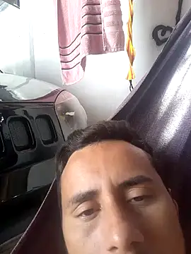 Snapshot of luissilva0071 chatting on February 1, 5:05 pm luissilva0071 online show from February 1, 5:05 pm