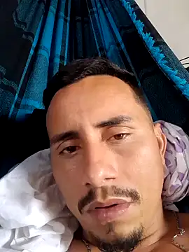 Snapshot of luissilva0071 chatting on March 7, 4:55 pm luissilva0071 online show from March 7, 4:55 pm