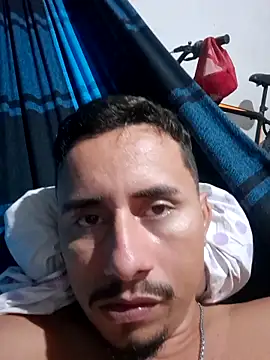 Snapshot of luissilva0071 chatting on March 10, 11:27 pm luissilva0071 online show from March 10, 11:27 pm