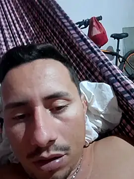 Snapshot of luissilva0071 chatting on March 15, 10:11 pm luissilva0071 online show from March 15, 10:11 pm