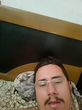 Snapshot of luissilva0071 chatting on September 10, 11:43 am luissilva0071 online show from September 10, 11:43 am