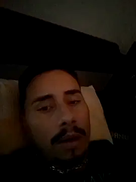 Snapshot of luissilva0071 chatting on February 18, 4:25 pm luissilva0071 online show from February 18, 4:25 pm