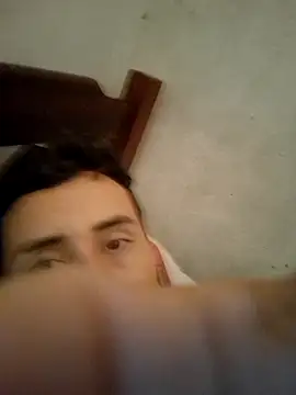 Snapshot of luissilva0071 chatting on March 23, 2:21 pm luissilva0071 online show from March 23, 2:21 pm