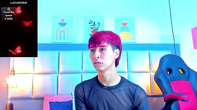 Snapshot of ariel_villa chatting on February 10, 12:52 am ariel villa online show from February 10, 12:52 am