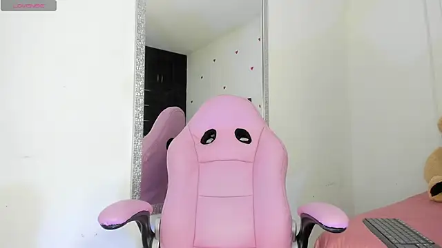 dulce kim online show from October 8, 12:47 pm