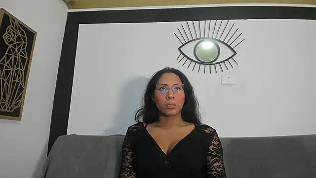 EmilyGomezLS online show from June 10, 11:09 am