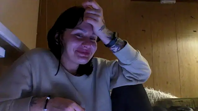 Snapshot of Tracey_Izzy chatting on November 26, 10:44 pm Tracey Izzy online show from November 26, 10:44 pm