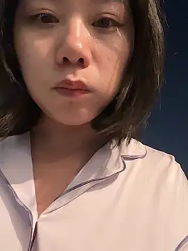 Eliza-E online show from May 10, 2:00 pm