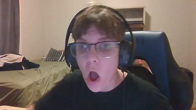 KaliSnow199623 online show from October 23, 4:23 am