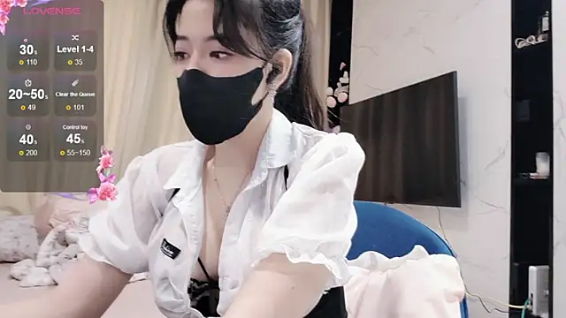 TuyetNhi2k6 online show from February 21, 2:17 am