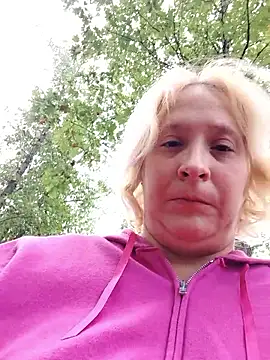 Snapshot of Icedcoffee2024 chatting on October 7, 6:49 pm Icedcoffee2024 online show from October 7, 6:49 pm