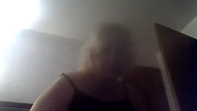 Snapshot of Icedcoffee2024 chatting on October 15, 12:27 pm Icedcoffee2024 online show from October 15, 12:27 pm