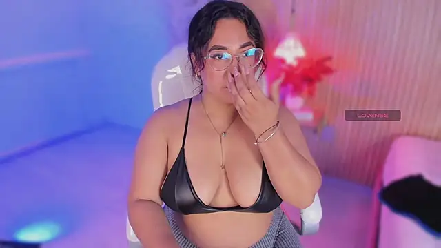 MelissaKarterrs online show from May 2, 11:59 am