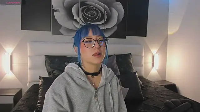 sofi bakerr online show from September 23, 11:35 am