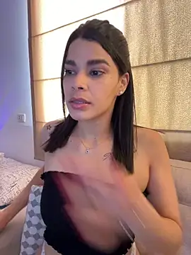 Snapshot of DaryRos chatting on December 16, 9:20 pm DaryRos online show from December 16, 9:20 pm