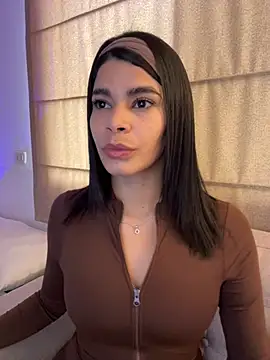 Snapshot of DaryRos chatting on January 9, 10:33 pm DaryRos online show from January 9, 10:33 pm