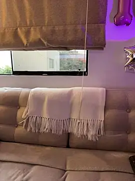 Snapshot of DaryRos chatting on January 16, 11:31 pm DaryRos online show from January 16, 11:31 pm