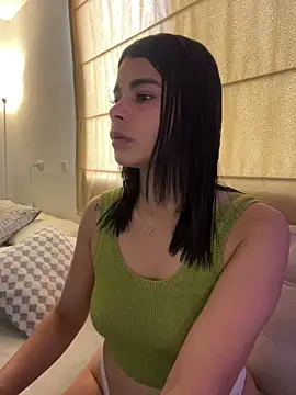 Snapshot of DaryRos chatting on February 22, 8:40 pm DaryRos online show from February 22, 8:40 pm